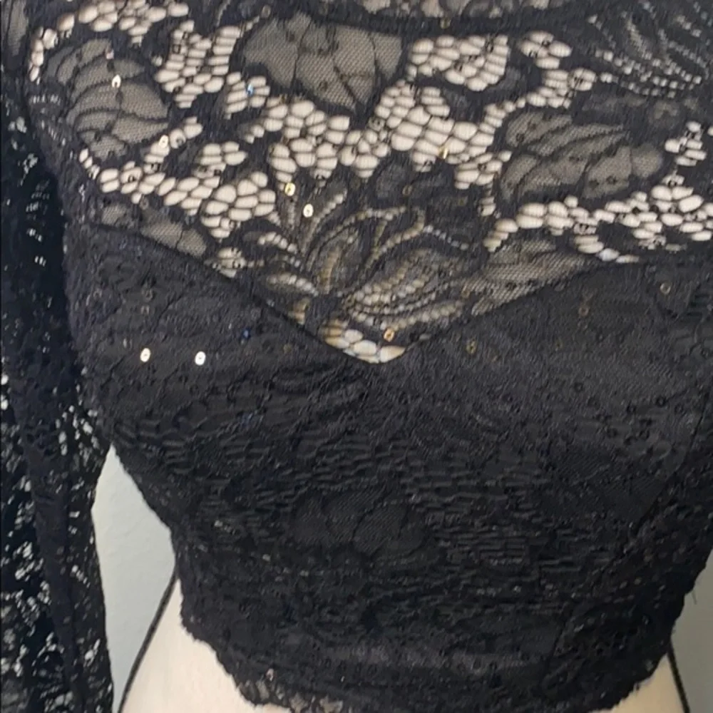 💜💜 Women’s Black Lacy Sequined Top Junior Size 3